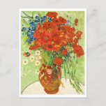 Cartão Postal Vase com Cornflower e Poppies, Van Gogh<br><div class="desc">Pintado em 1886, esse óleo na pintura de canvas é caracterizado por uma perfeita mistura de cor e escova. Contra um fundo azul pintado levemente, Van Gogh pintou um vaso com um buquê de flores azuis de cor intensa, papoilas vermelhas brilhantes e margueritas brancas cremosas. As cores vibrantes das flores,...</div>