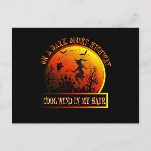 Cartão Postal Vassouras Andando Em Um Deserto Escuro