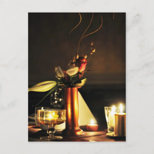 Cartão Postal velas de flores de mesa romântica e restaurante ik