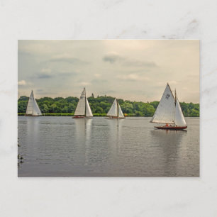 Cartão Postal Velejando em Wroxham Broad.