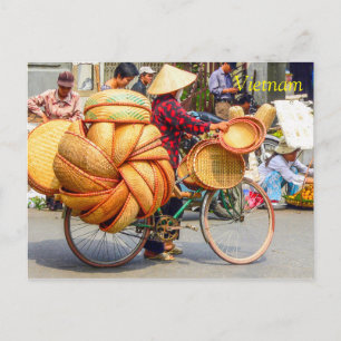 Cartão Postal Vendedor ambulante de bicicleta vendendo cestaria