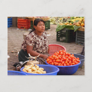 Cartão Postal Vendedora do Mercado Guatemalteco