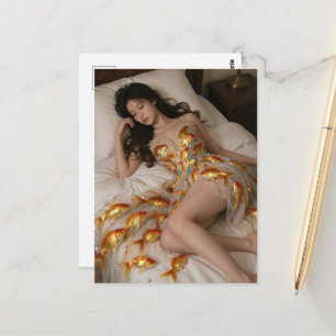 Cartão Postal Vestido de Peixe Dourado Engraçado