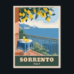 Cartão Postal Viagens vintage Sorrento Itália Retro à beira-mar<br><div class="desc">Experimente a beleza encantadora de Sorrento,  Itália,  com este design. Infundada com vibrações nostálgicas e charme de safra,  esta peça captura a atração pitoresca do eterno da cidade costeira num estilo retrorminimalista que combina a estética do século médio com uma reviravolta moderna.</div>