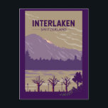 Cartão Postal Vintage de Viagem de Suiça de de Interlaken<br><div class="desc">Design de viagem de vetor retrorreflector intercalado. Interlaken é uma cidade de resort tradicional na montanha Bernese Oberland,  região da Suiça central.</div>