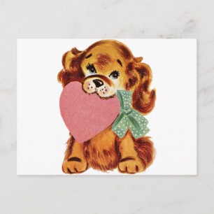 Cartão Postal Vintage Puppy segura coração