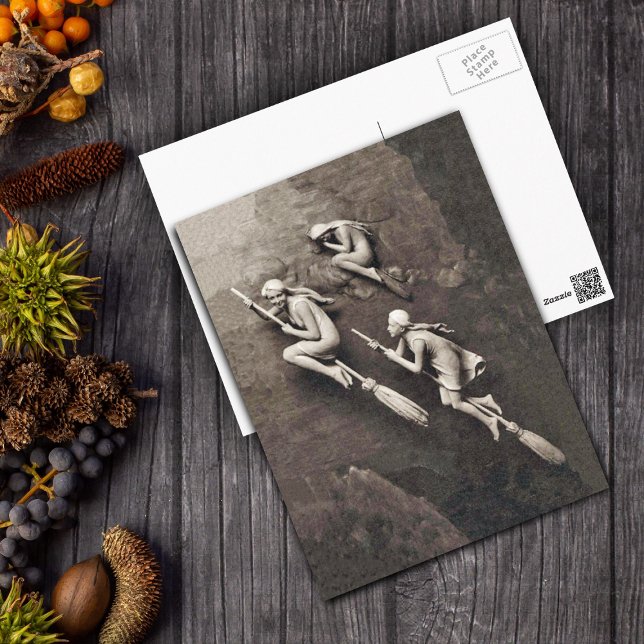 Cartão Postal Vintage Three Halloween Bruxas Voando Vassouras (Three witches all in white flying on brooms on shades of brown postcard.)