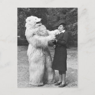 Cartão Postal Vintage Woman e Man em um Traje de Urso