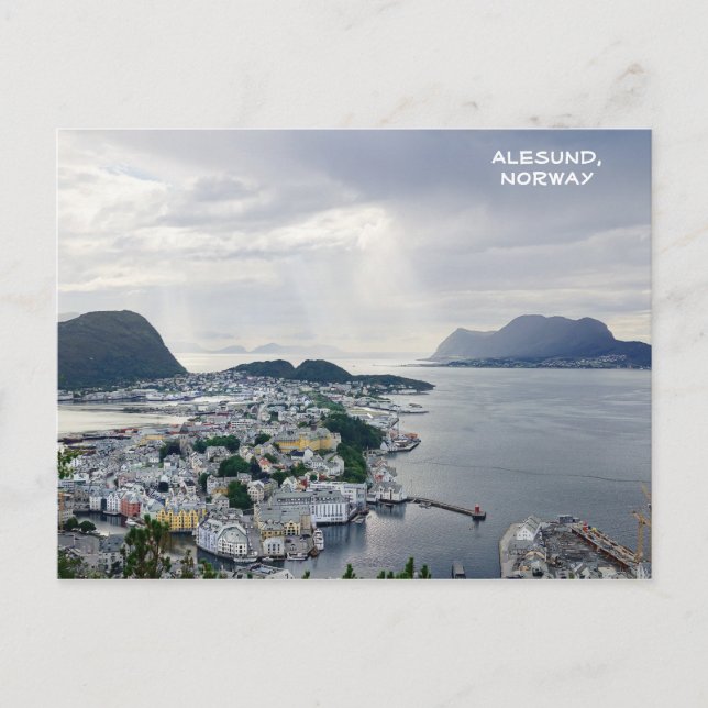 Cartão Postal Vista de Alesund, mar norueguês, Noruega (Frente)