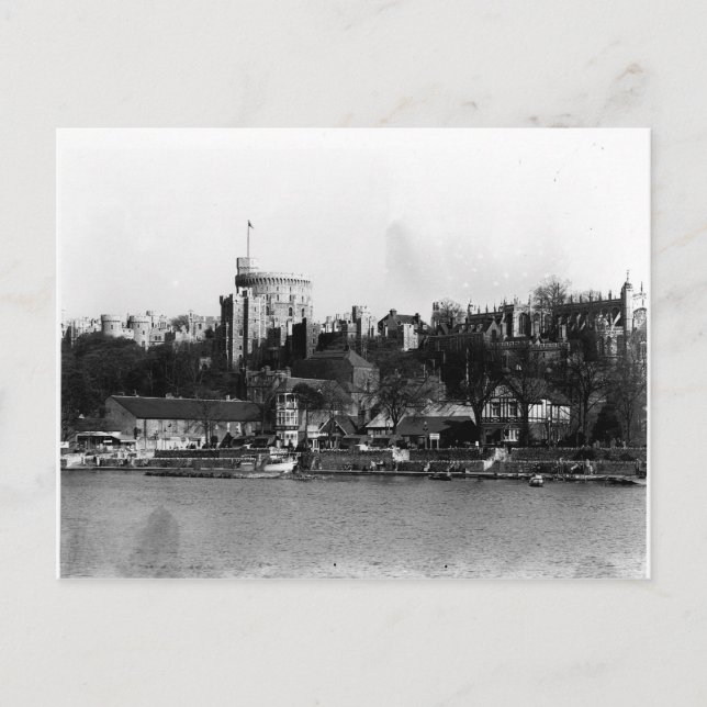 Cartão Postal Vista do Castelo de Windsor, através do rio Tamisa (Frente)