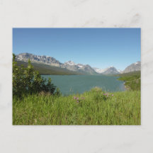 Vista do Lago Swiftcurrent no Parque Nacional Glac