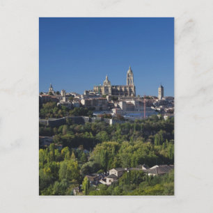 Cartão Postal Vista elevada da cidade com a Catedral de Segóvia