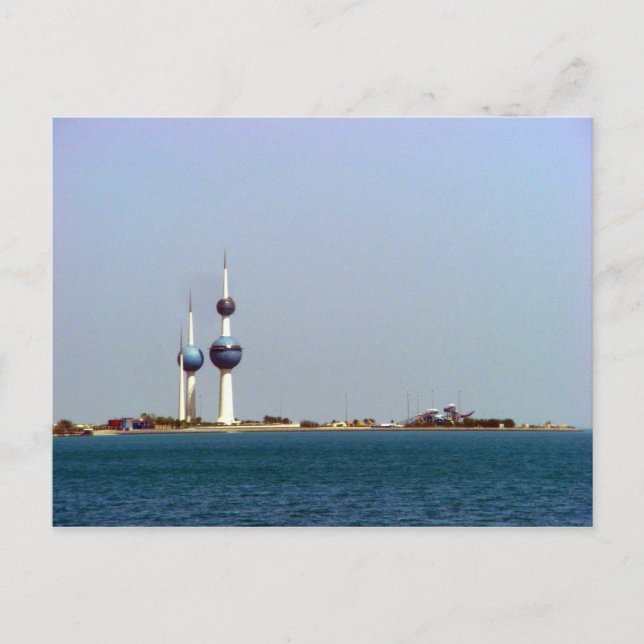 Cartão Postal Vista oceânica das Torres do Kuwait (Frente)