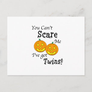 Cartão Postal Você não pode me assustar gêmeos.