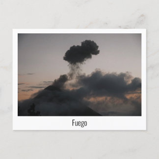 Cartão Postal Vulkan Fuego in Guatemala beim Sonnenuntergang