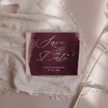 Cartão Postal Wash Watercolor De Script Elegante Salva A Data<br><div class="desc">A nossa coleção de "lavagem a aquarela" apresenta-se em duas cores: aço burgundy e azul com fundo complementar. A disposição do texto é moderna com uma combinação de escrita elegante e letra serif. Esta coleção é adequada para um ano de celebração de casamento e produtos pessoais e de escritório elegantes....</div>