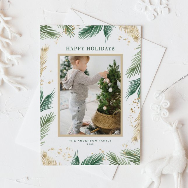 Cartão Postal Watercolor e Faux Gold Foil Pine Agulha (Green Watercolor and Faux Gold Foil Pine Needles Photo Happy Holidays Postcard)