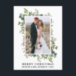 Cartão Postal Watercolor Greenery Berries no Natal<br><div class="desc">Elegante Watercolor Winter Greenery Felry Christmas Photo Newlyws Holiday Postcard inclui folhas de eucalipto e groselhas vermelhas.</div>