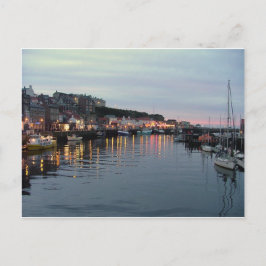 Cartão Postal Whitby ao anoitecer