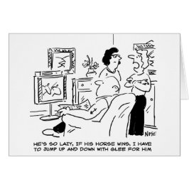 Cartão Preguiçoso assiste corridas de cavalos na televisã