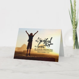Cartão Provérbios 17:22 Um coração alegre é um bom remédi