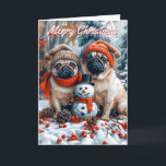 Cartão Pugs com o Natal de Snowman<br><div class="desc">Celebrar a época festiva com este cartaz de Natal Pug, animador, com dois Pug encantadores vestidos de chapéu e cachecóis aconchegantes. Colocados numa cena de inverno pitoresca, os Pugs sentam-se ao lado de um bonitinho bonitão vestindo um chapéu. Cercado por pineges cobertos de neve e morangos vermelhos, este cartão de...</div>