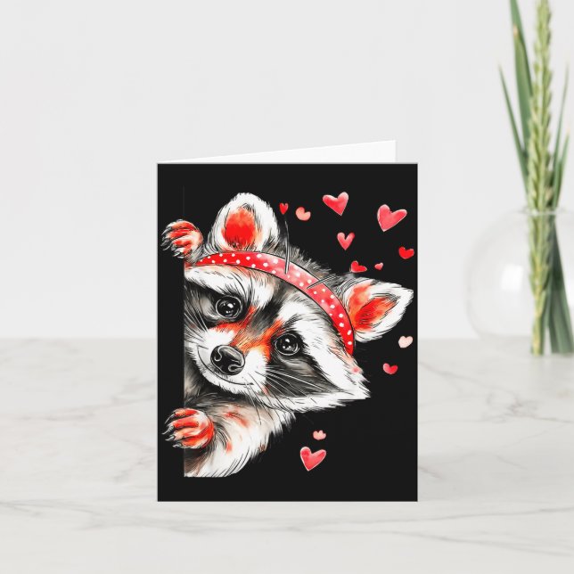Cartão Raccoon Valentines Day Funny Feral Raccoon Love He (Frente)