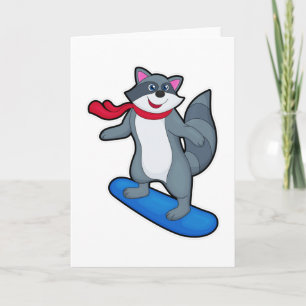 Cartão Racoon como Snowboarder com Snowboard e Scarf