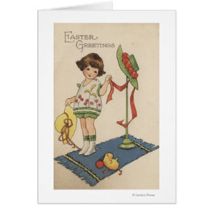 Cartão Rapariga com chapéu amarelo e Pintinho