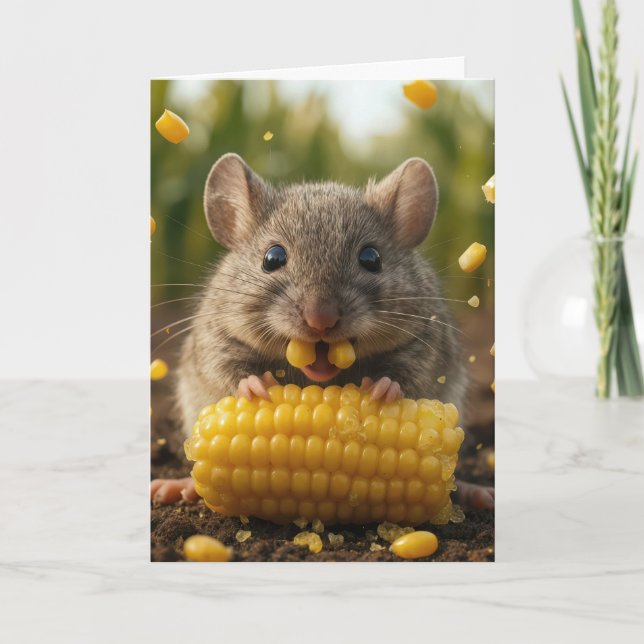 Cartão Rato de Aniversário Comendo Milho na Espiga (Frente)