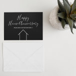 Cartão Real Estate Happy Home Anniversário Black Modern<br><div class="desc">Esta moderna carta de feliz aniversário é feita sob o nome de sua empresa real sob a tipografia quic. Estes cartões brancos e negros minimalistas têm um desenho simples de uma casa. Eles são perfeitos para enviar aos clientes que compram casa passados para lembrá-los de encaminhar amigos e familiares que...</div>