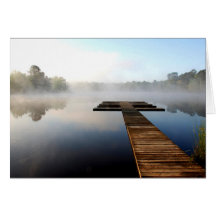 Reflexões em uma doca do barco