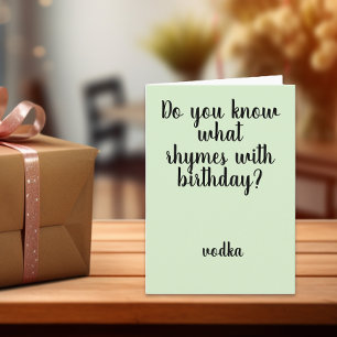 Cartão Rimas com humor engraçado da vodca do aniversári
