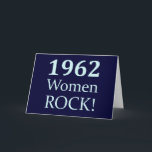 Cartão Rocha de 1962 mulheres, 50th aniversário<br><div class="desc">50th Presentes de aniversário,  rocha de 1962 mulheres! 50th presentes de aniversário,  t-shirt,  botões e cartões fabulosos para aqueles nascer de balanço das mulheres em 1962!</div>
