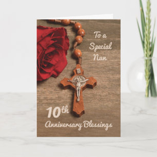 Cartão Rosa vermelha do 10º aniversário e Rosary