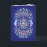 Cartão Rosace Azul<br><div class="desc">Desenho de uma janela de vidro manchado semelhante à de uma antiga catedral europeia: a base desse padrão é uma janela rosa, com toques de várias cores, incluindo tons de azul, sobre um fundo azul marinho. Inclusões de rochas azuis (desenhadas). Este design também está disponível em vermelho cardinal em minhas...</div>
