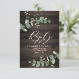 Cartão RSVP belo eucalipto verde madeira escura do casamento