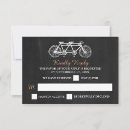 Cartão RSVP Bicicleta Tandem No Casamento De Chalkboard