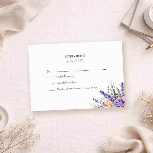 Cartão RSVP Boho Casamento de Flores Silvestres com Aquarela L (Boho Lavender Watercolor Wildflower Wedding RSVP Card on a neutral table with botanical)