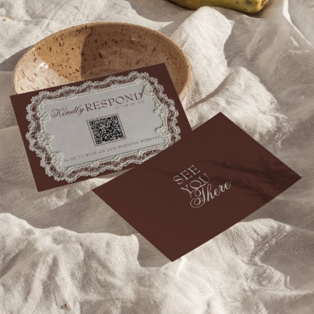 Cartão RSVP Casamento com Código QR de Renda Marrom Chocolate  (Criador carregado)