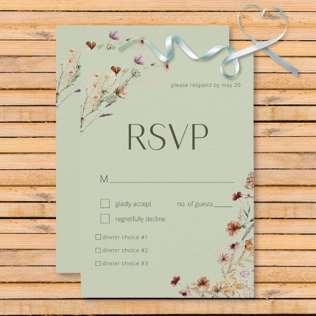 Cartão RSVP Casamento de Buquê de Flor Selvagem Verde Moderno (Modern Sage Green Wildflower Bouquet Wedding Response Card)