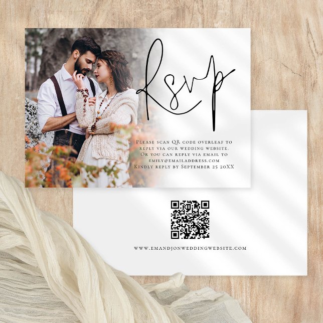 Cartão RSVP Casamento de Código QR do Script de Sobreposição d (RSVP and QR code for your guests to scan and reply via your wedding website)