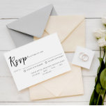 Cartão RSVP Casamento de Escolha de Refeições de Script Preto<br><div class="desc">Um cartão de casamento de caligrafia simples e elegante. Isso é preto e branco com tipografia. Minimalista e chic com letra manuscrita. Com possibilidade de escolha de refeições e alergias.</div>