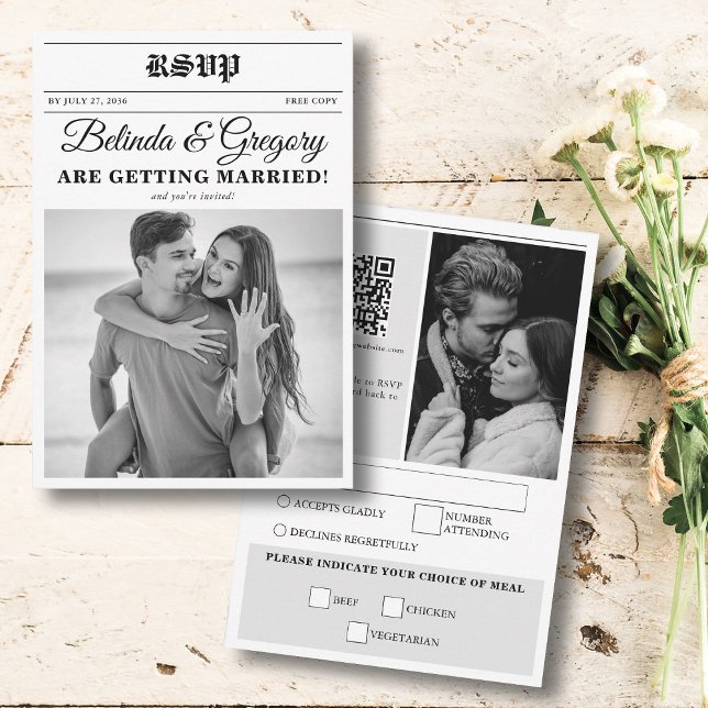 Cartão RSVP Casamento de Fotos Brancas e Negras (Wedding Newspaper Fun Black & White Photo Wedding RSVP Card)