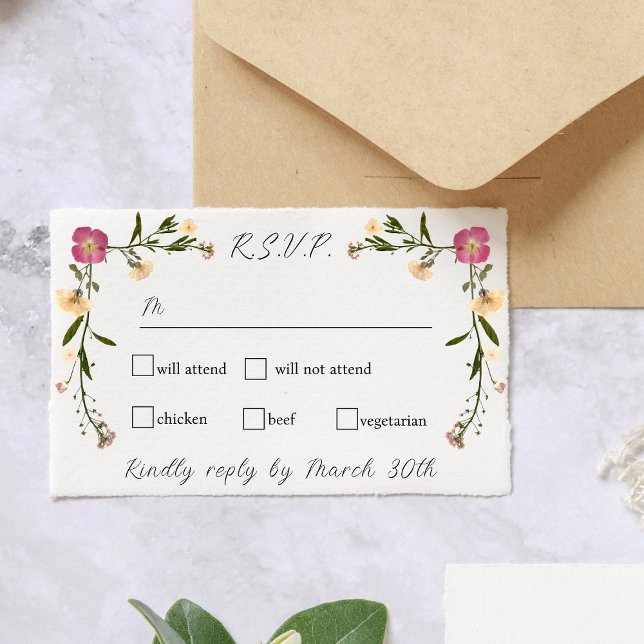 Cartão RSVP Casamento de Jardim de Flor Selvagem Pressionado E (Criador carregado)