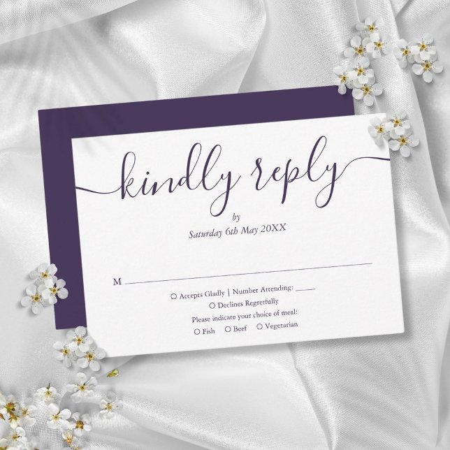 Cartão RSVP Casamento de Letra Simples e Elegante Roxa (Purple Simple Elegant Script Wedding RSVP Card)