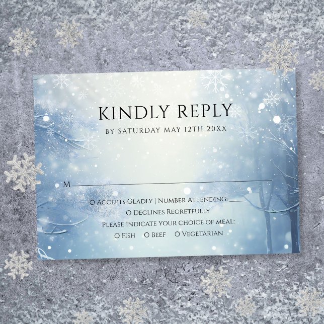 Cartão RSVP Casamento Floresta de Inverno Encantada (Winter Wonderland Forest Wedding RSVP Card)