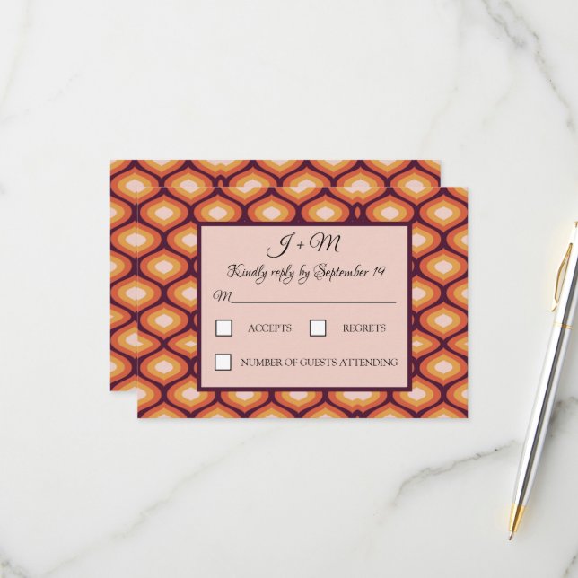 Cartão RSVP Casamento Laranja de Retro Groovy 70 (Frente/Verso In Situ)