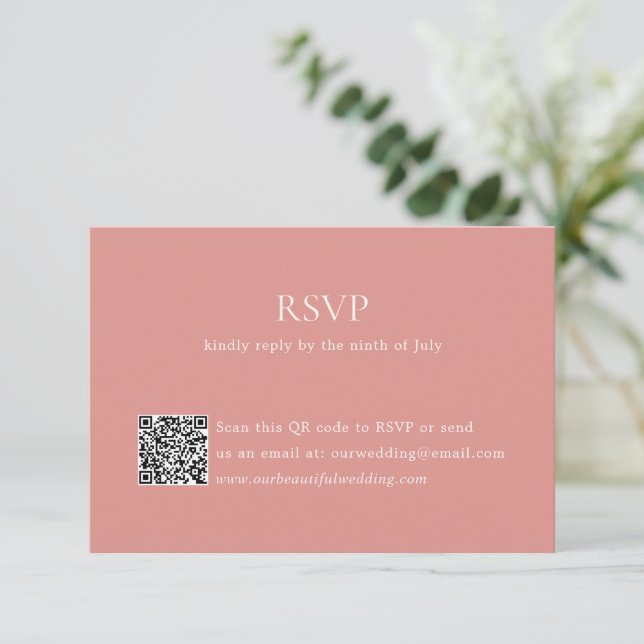 Cartão RSVP Casamento Legante do Código QR Rosa Coral Moderno (Em pé/Frente)