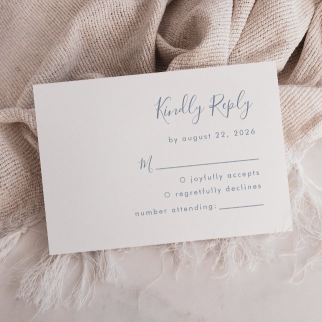 Cartão RSVP Casamento Moderno em Azul Poeirento Script (Criador carregado)